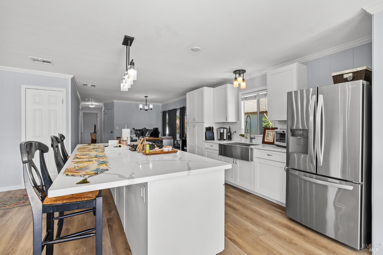 6468 Washington St #203