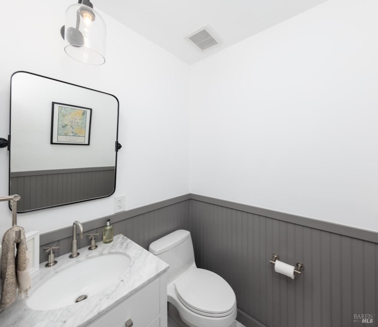 2140 W Lincoln Avenue