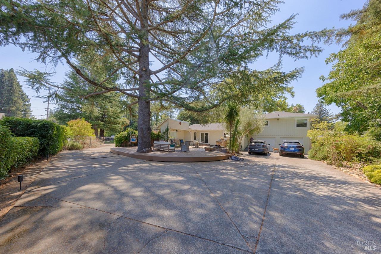 2140 W Lincoln Avenue