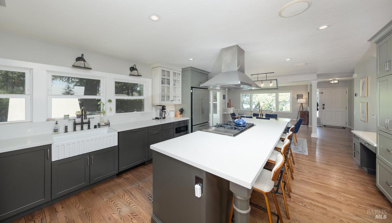 2140 W Lincoln Avenue