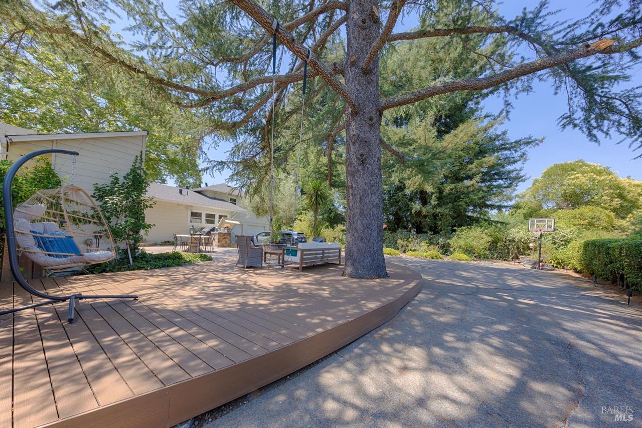 2140 W Lincoln Avenue