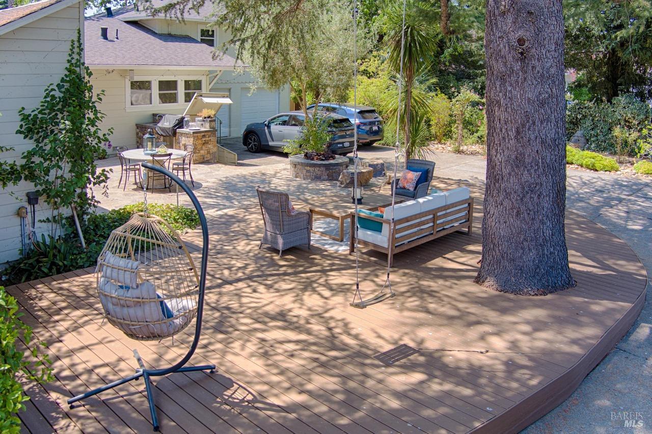 2140 W Lincoln Avenue