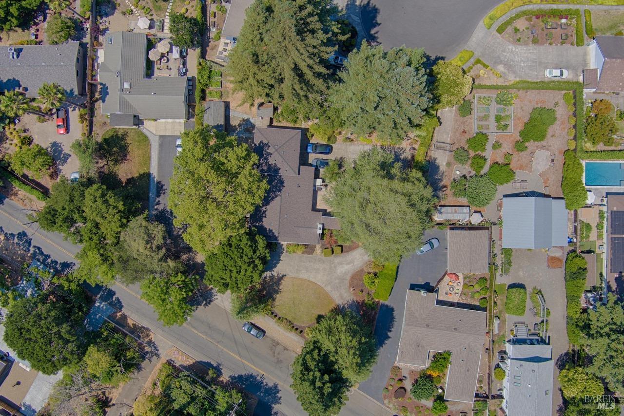 2140 W Lincoln Avenue