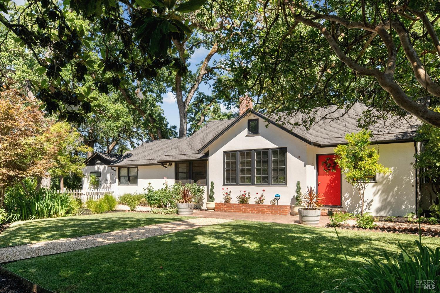 715 Hunt Ave