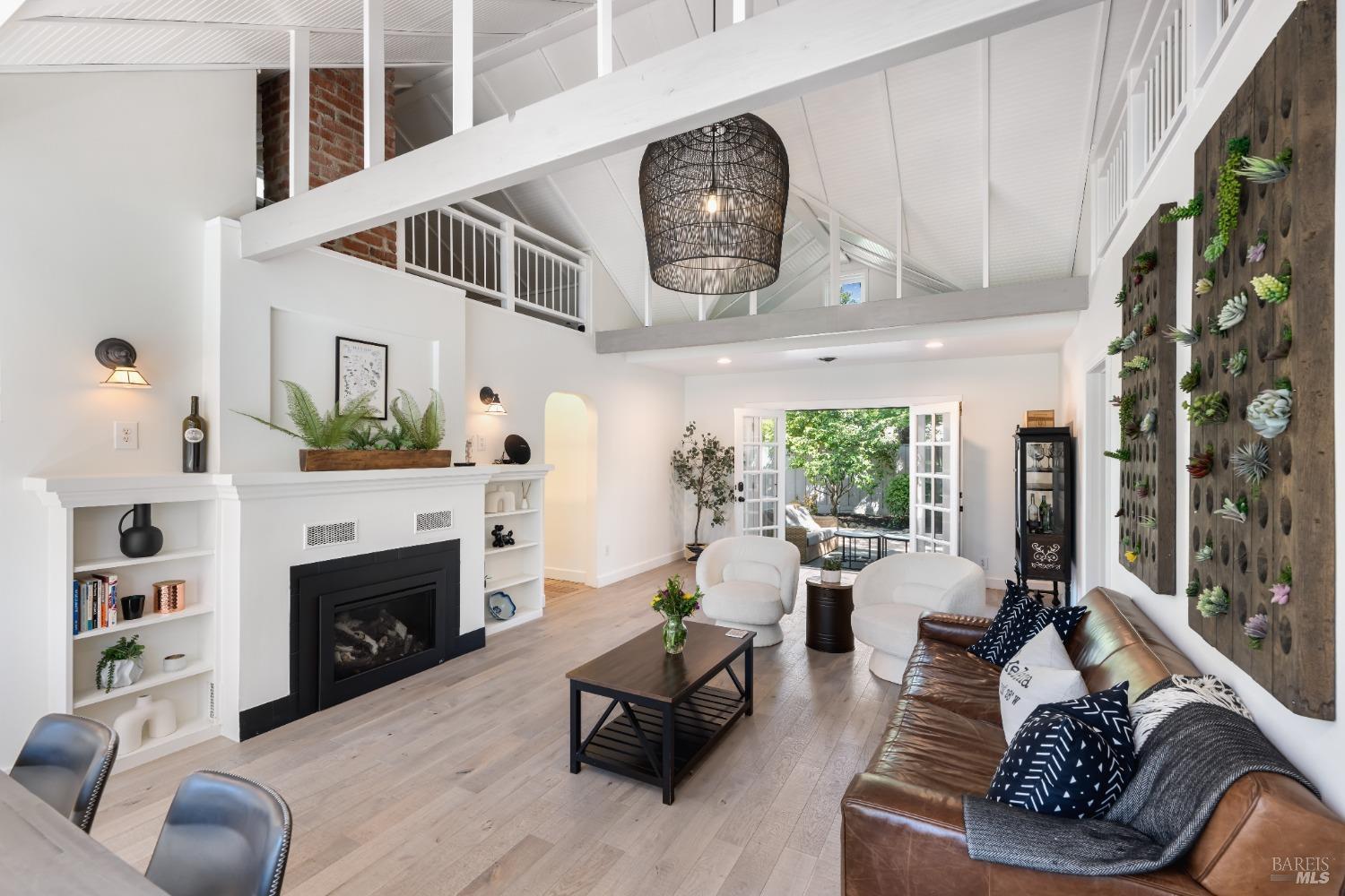 715 Hunt Ave