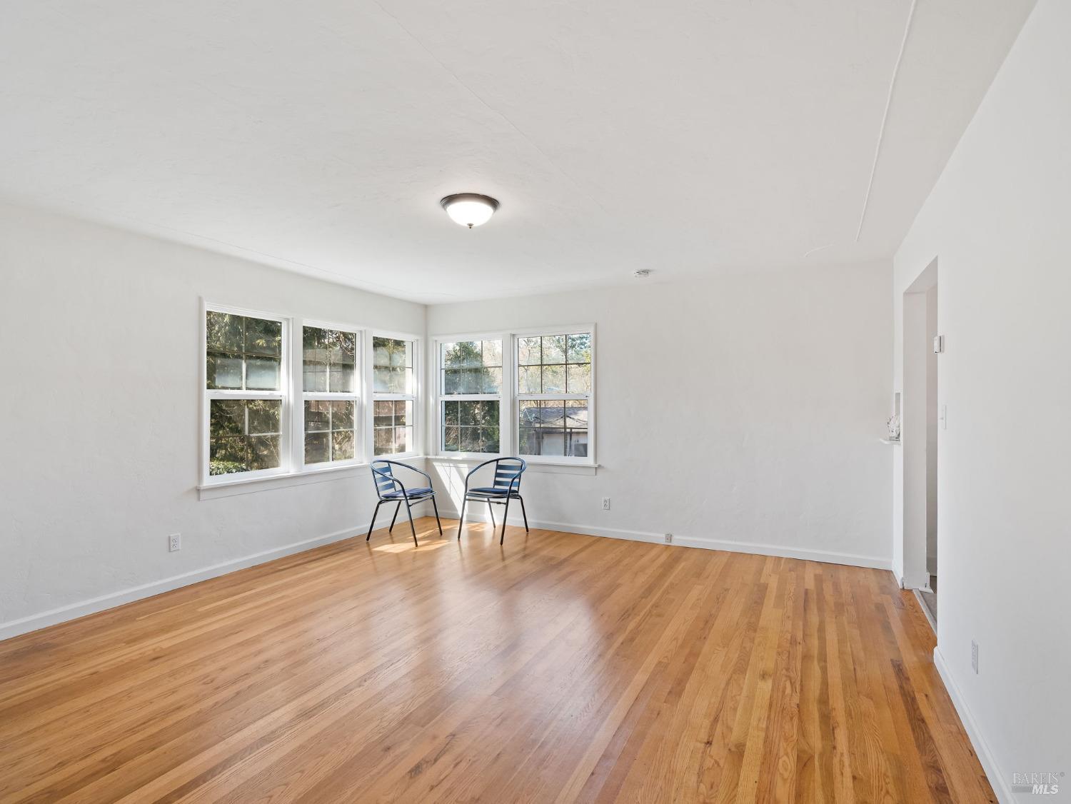 490 Cornish Ln