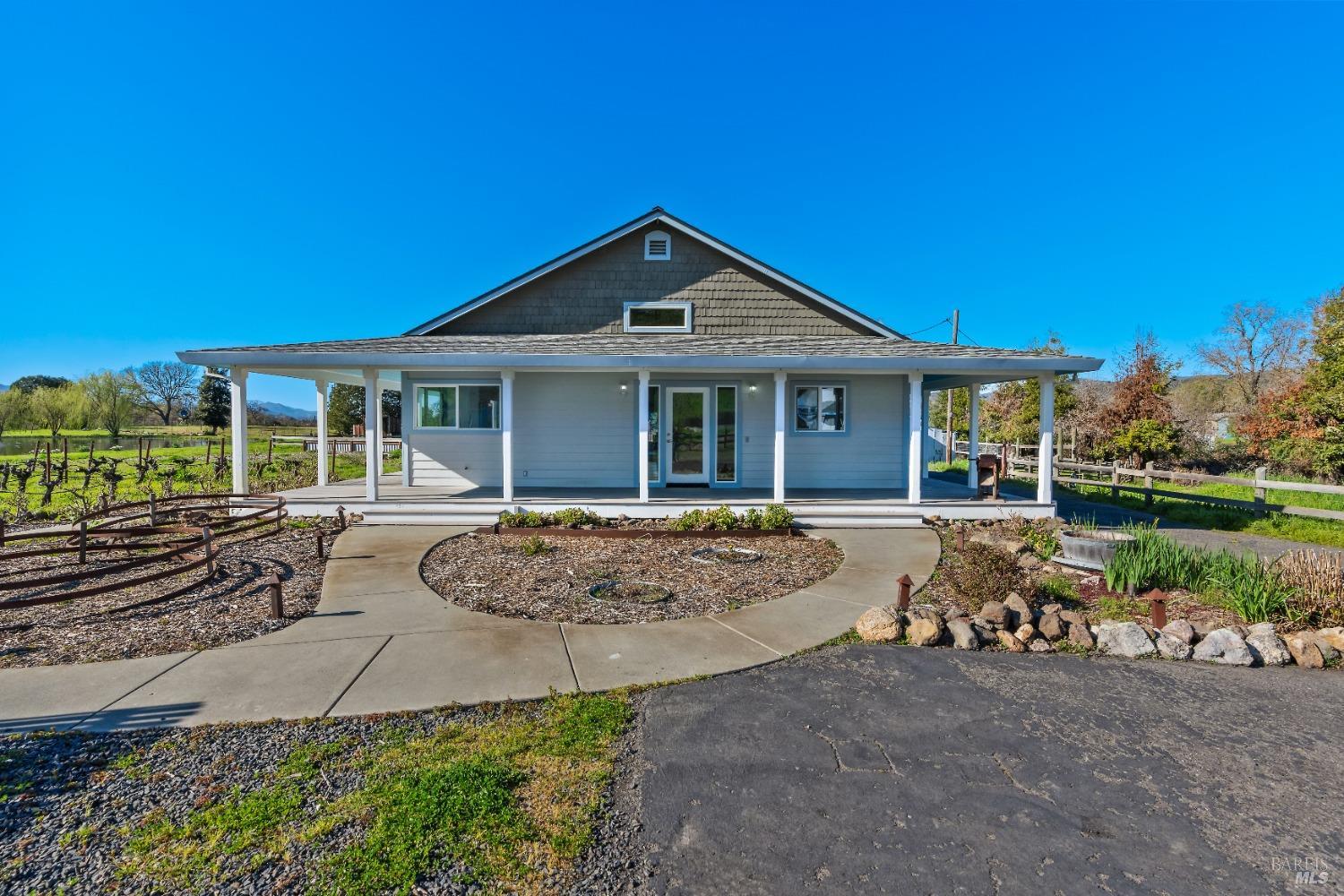 2205 Loma Heights Rd