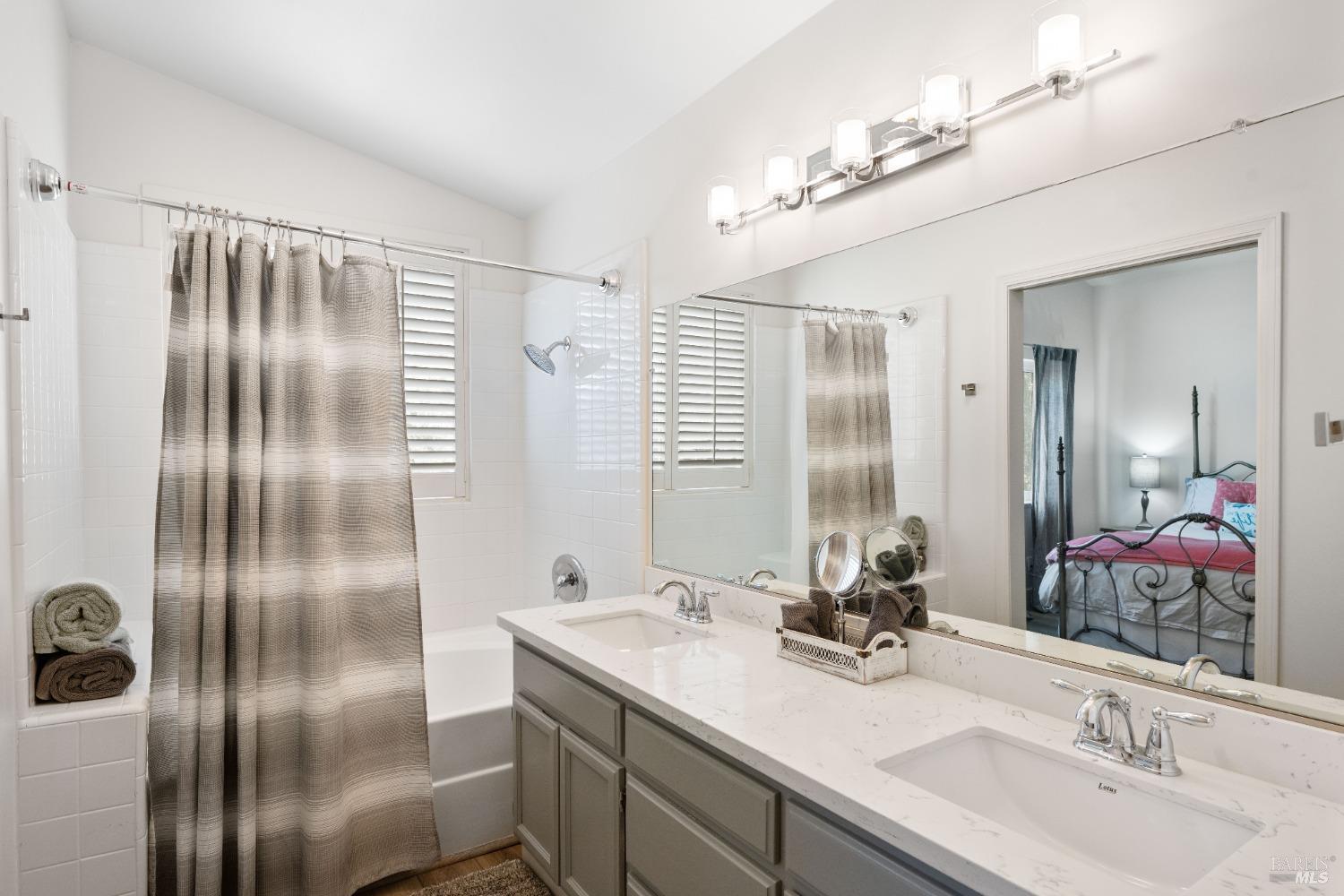 2594 Wine Country Ave