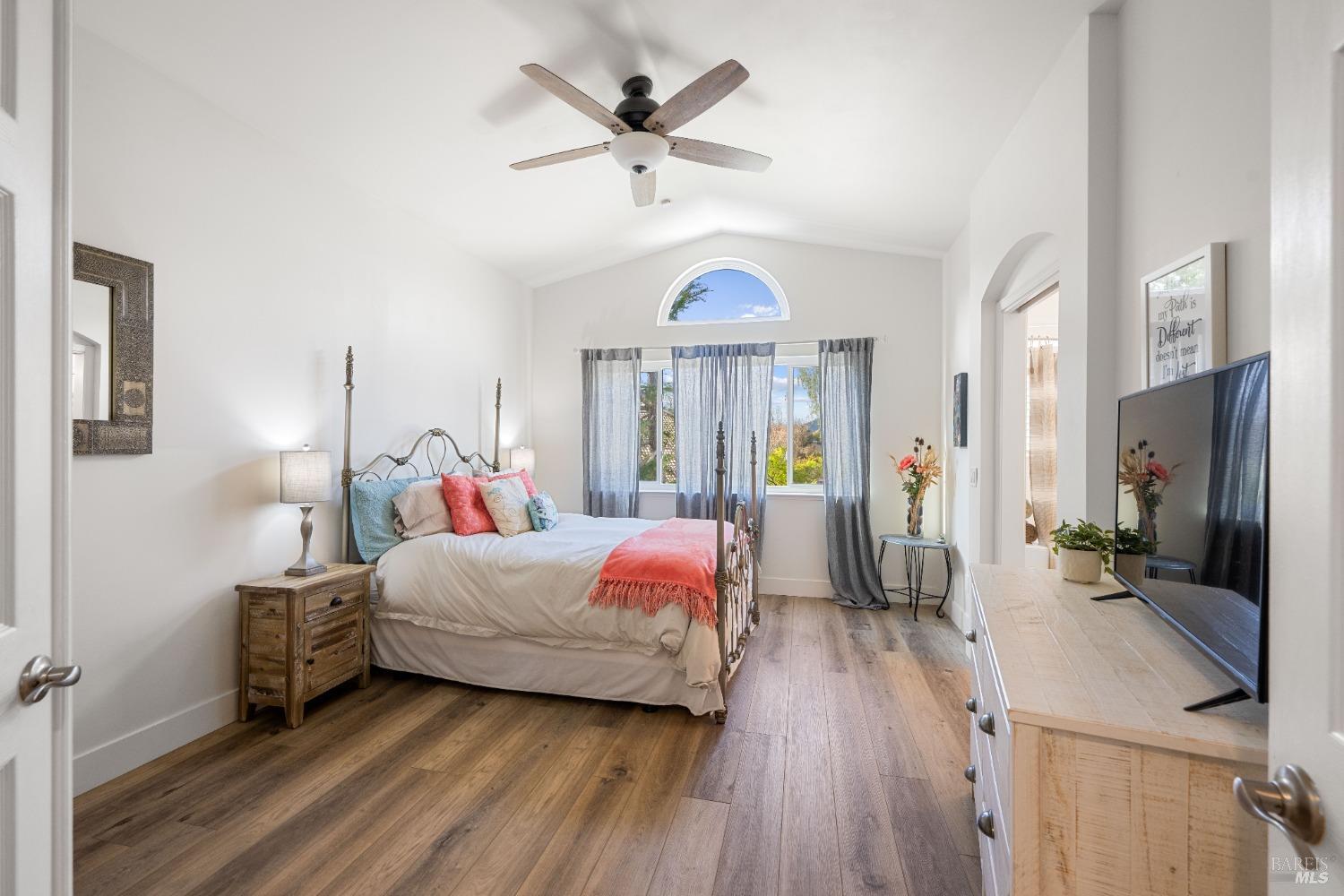 2594 Wine Country Ave