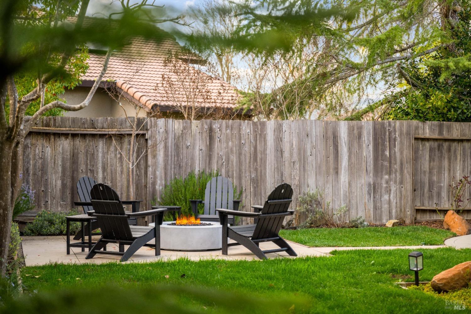 2594 Wine Country Ave