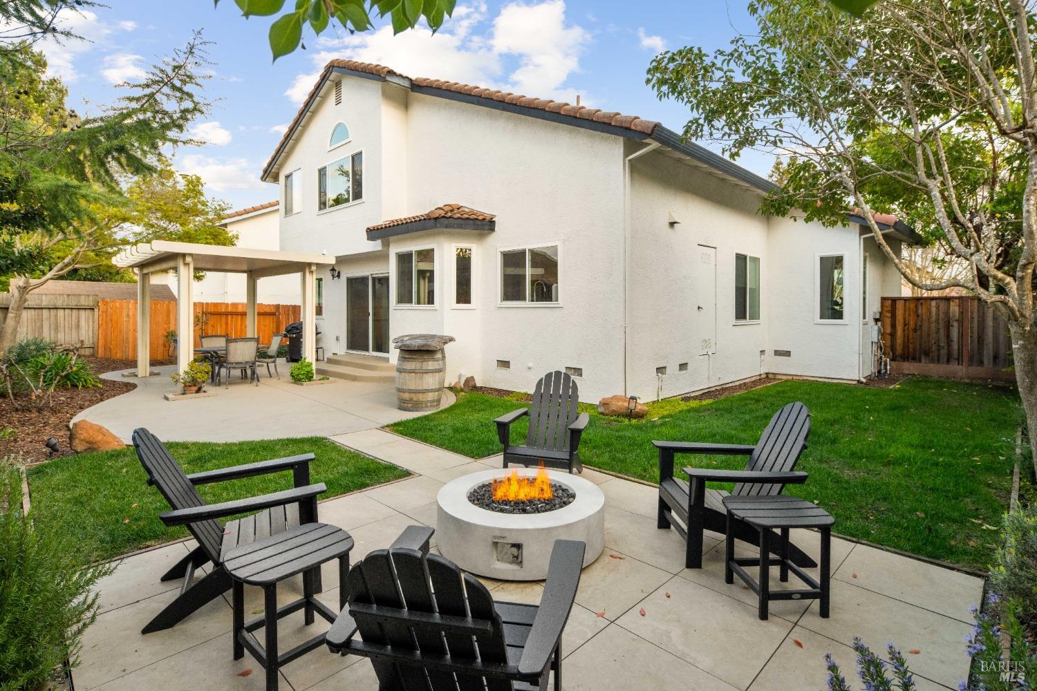 2594 Wine Country Ave