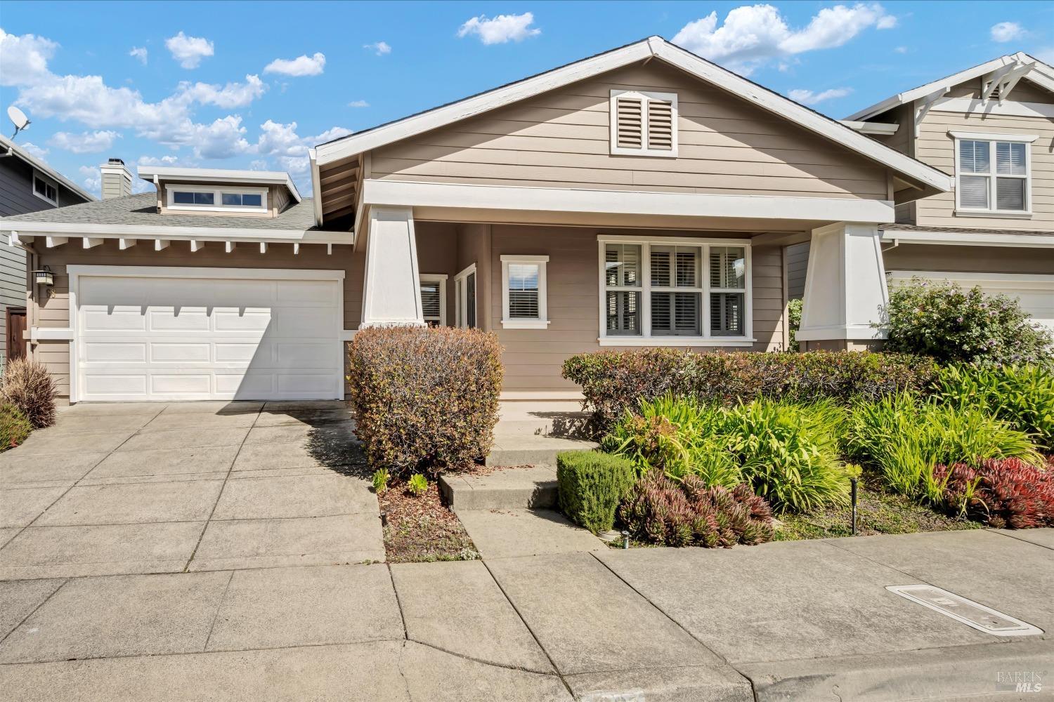 68 Skipping Rock Way