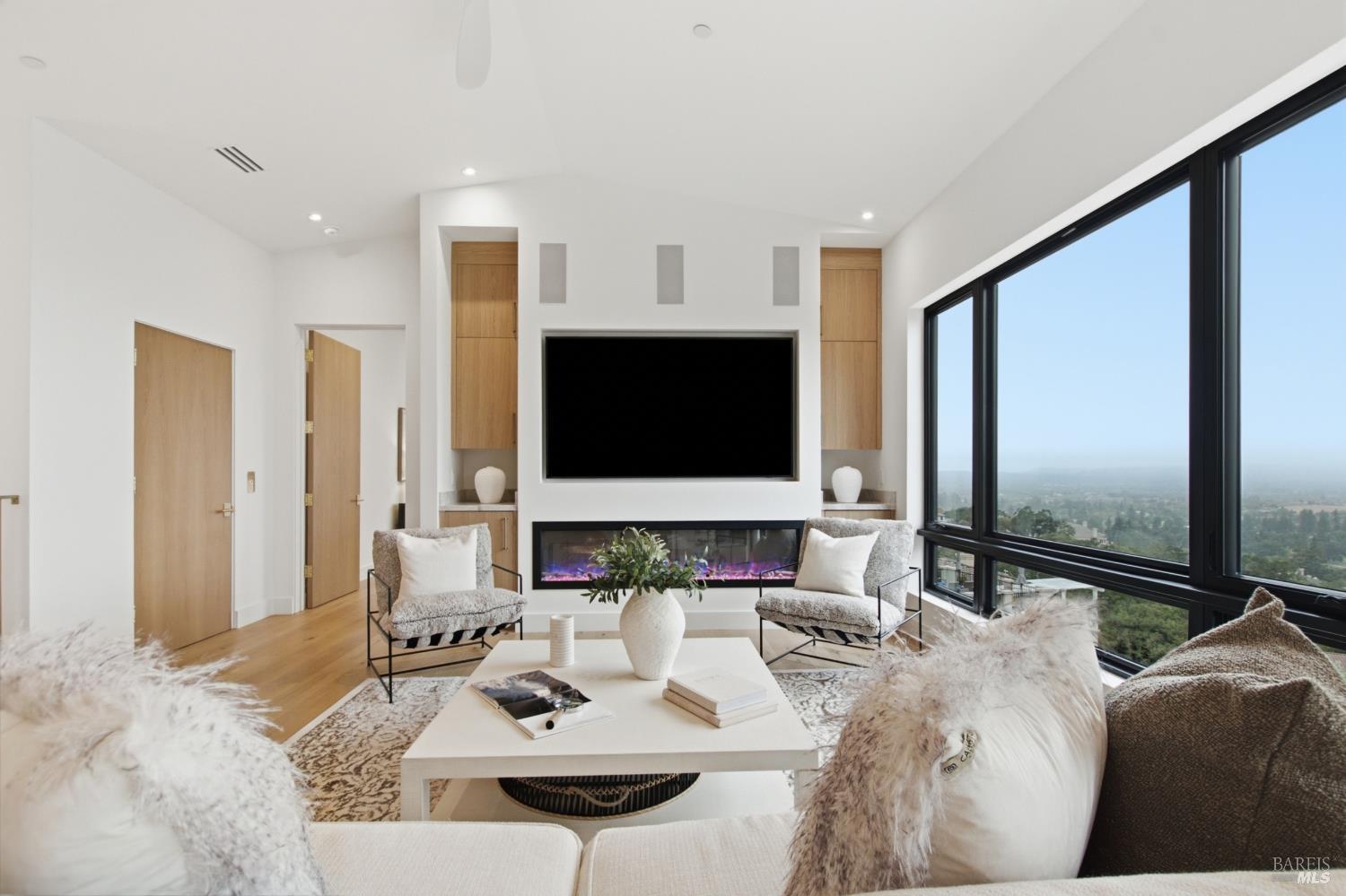 421 Bear Creek Cir