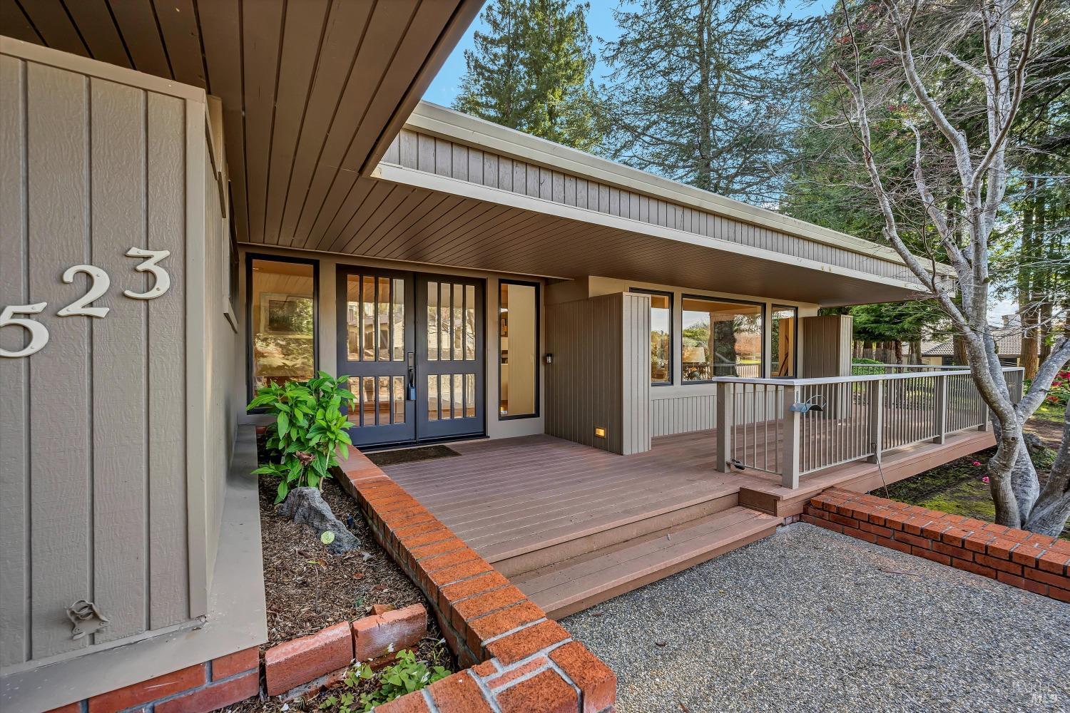 523 Westgate Dr