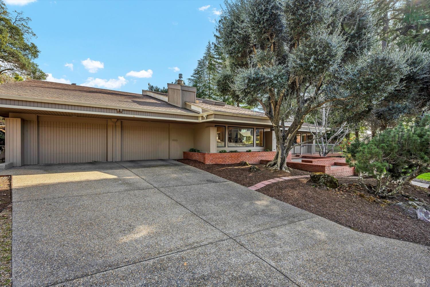 523 Westgate Dr