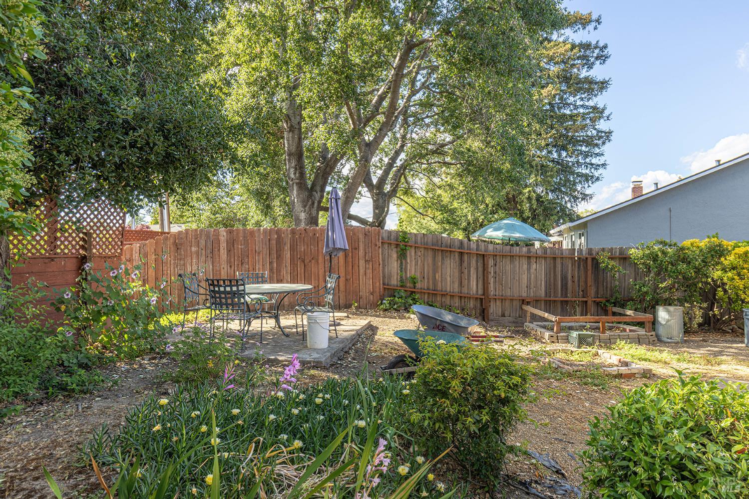 689 Rio Vista Dr