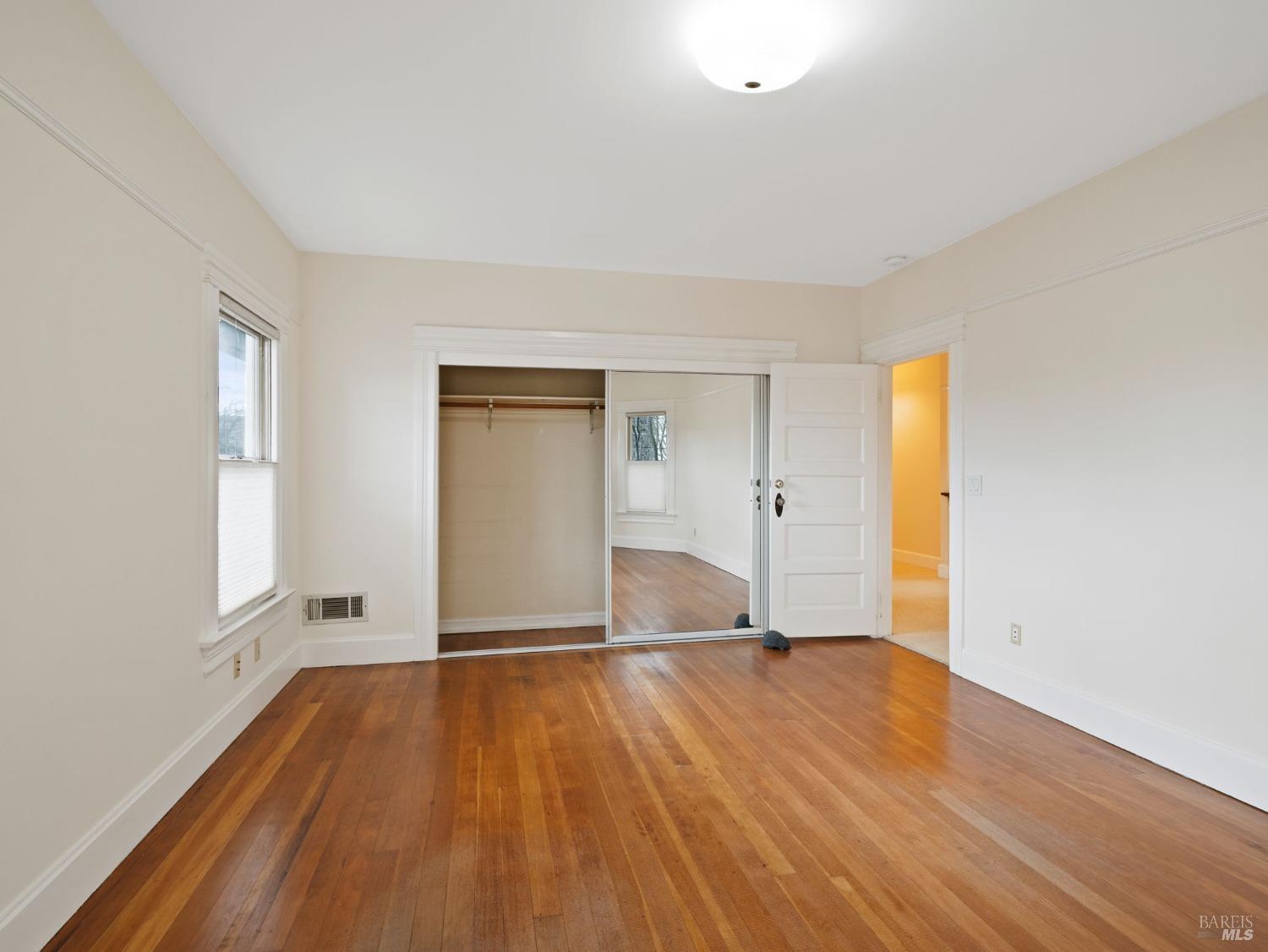1133 Seminary St