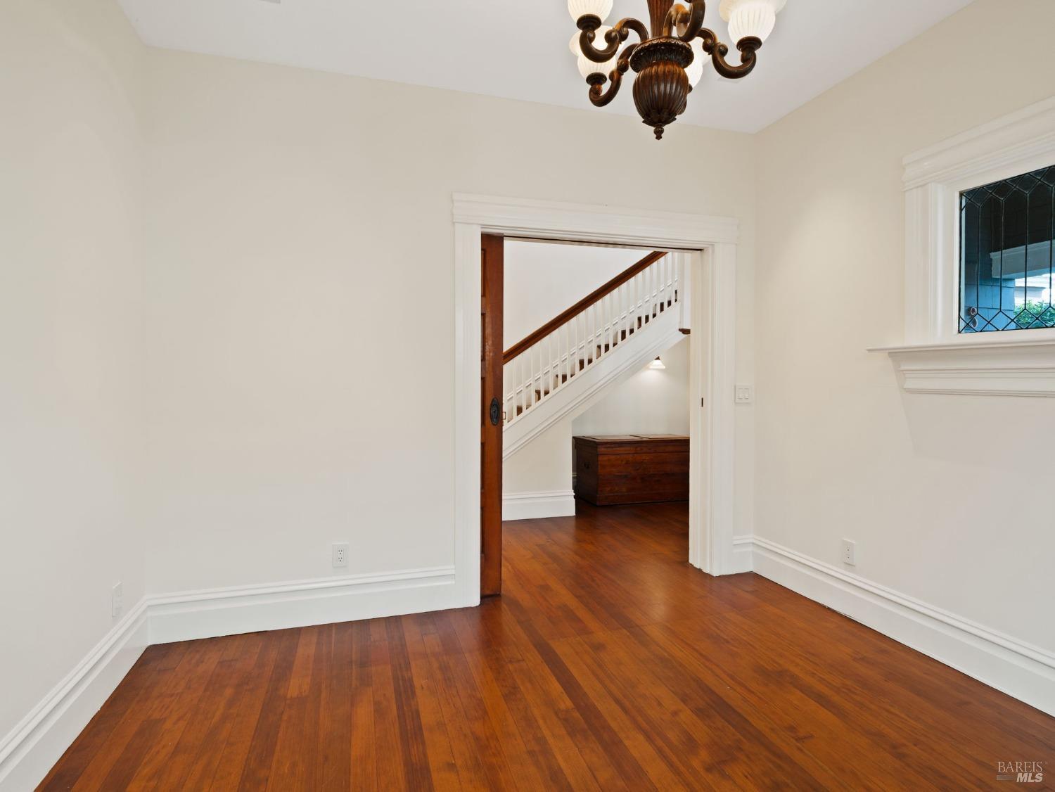 1133 Seminary St