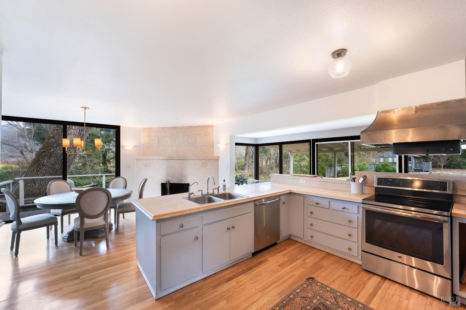 4560 Saint Helena Hwy