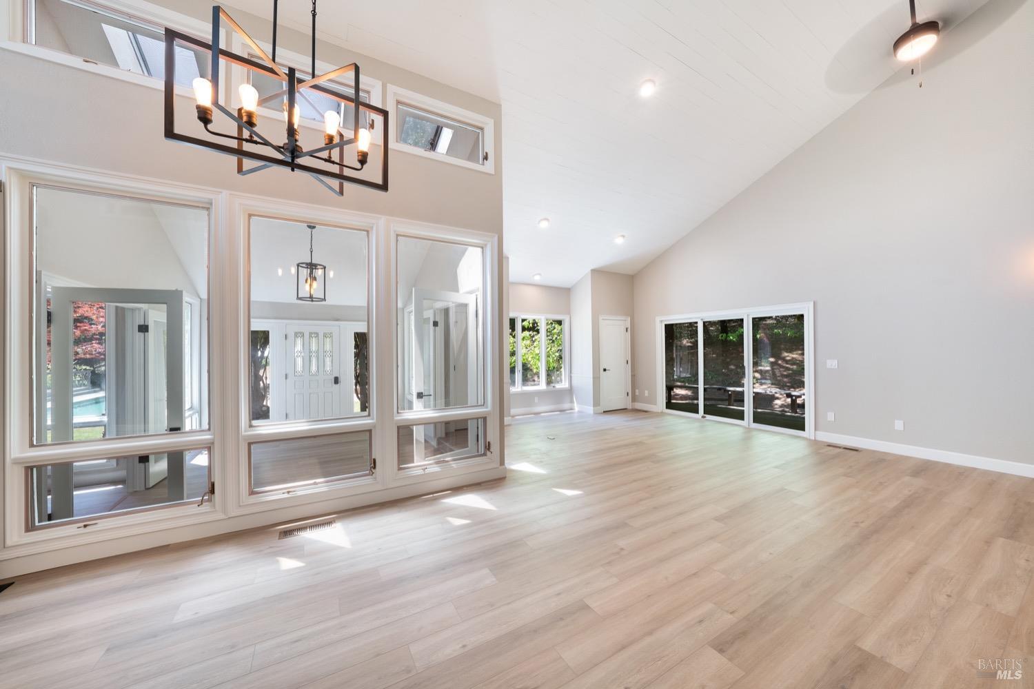 1275 Summit Lake Dr