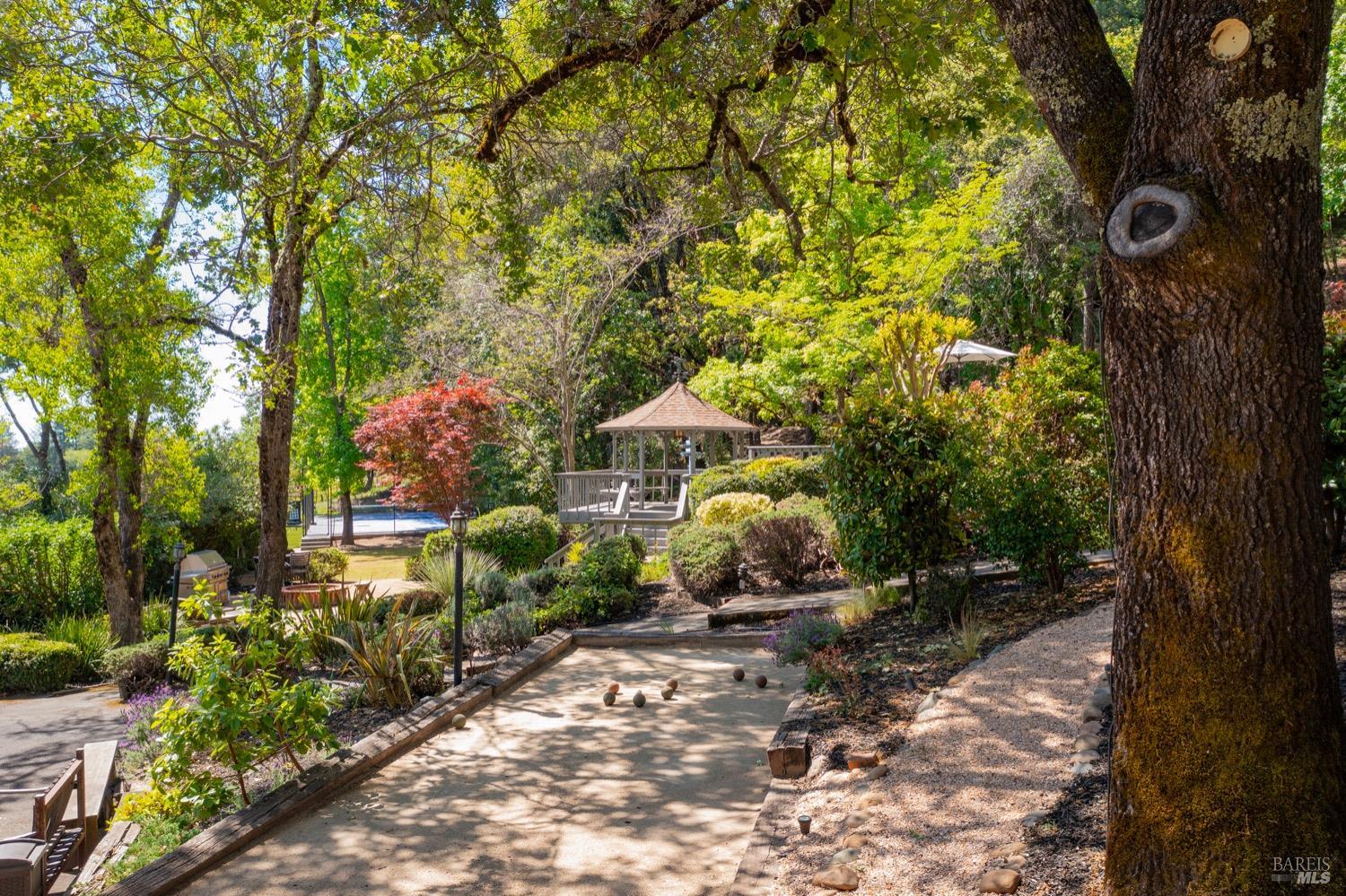 1275 Summit Lake Dr