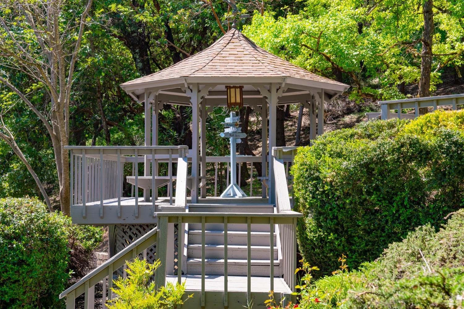 1275 Summit Lake Dr