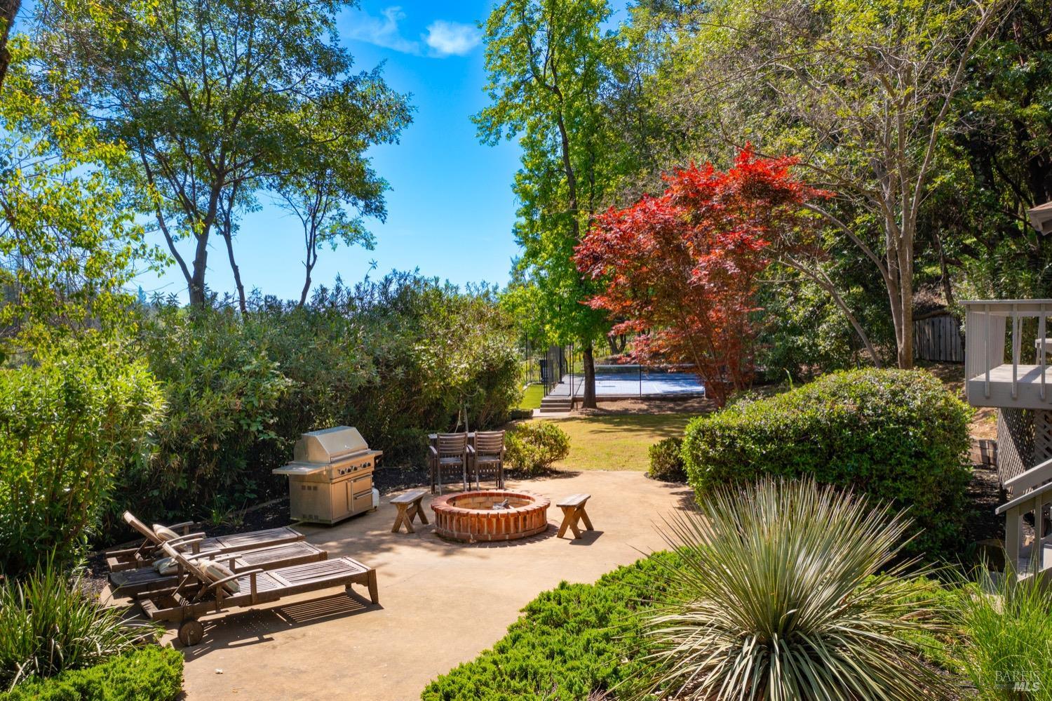 1275 Summit Lake Dr