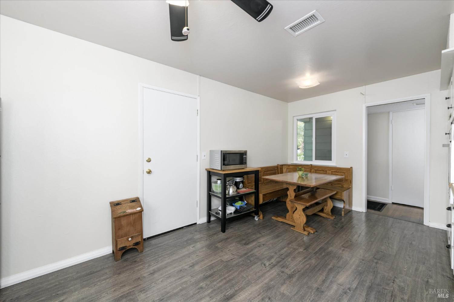 1301 James St