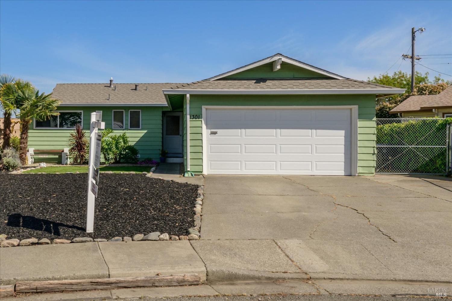 1301 James St