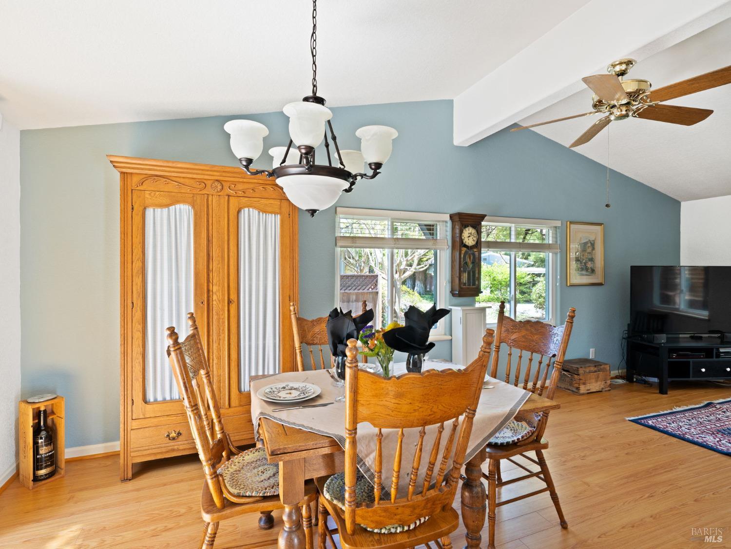 2 La Canada Ct