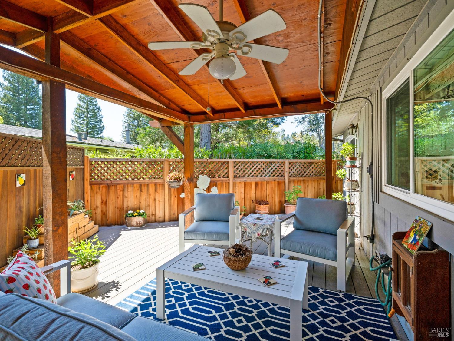 2 La Canada Ct