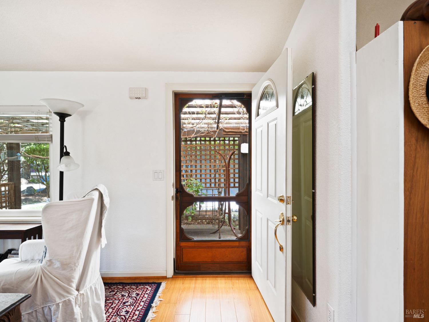2 La Canada Ct