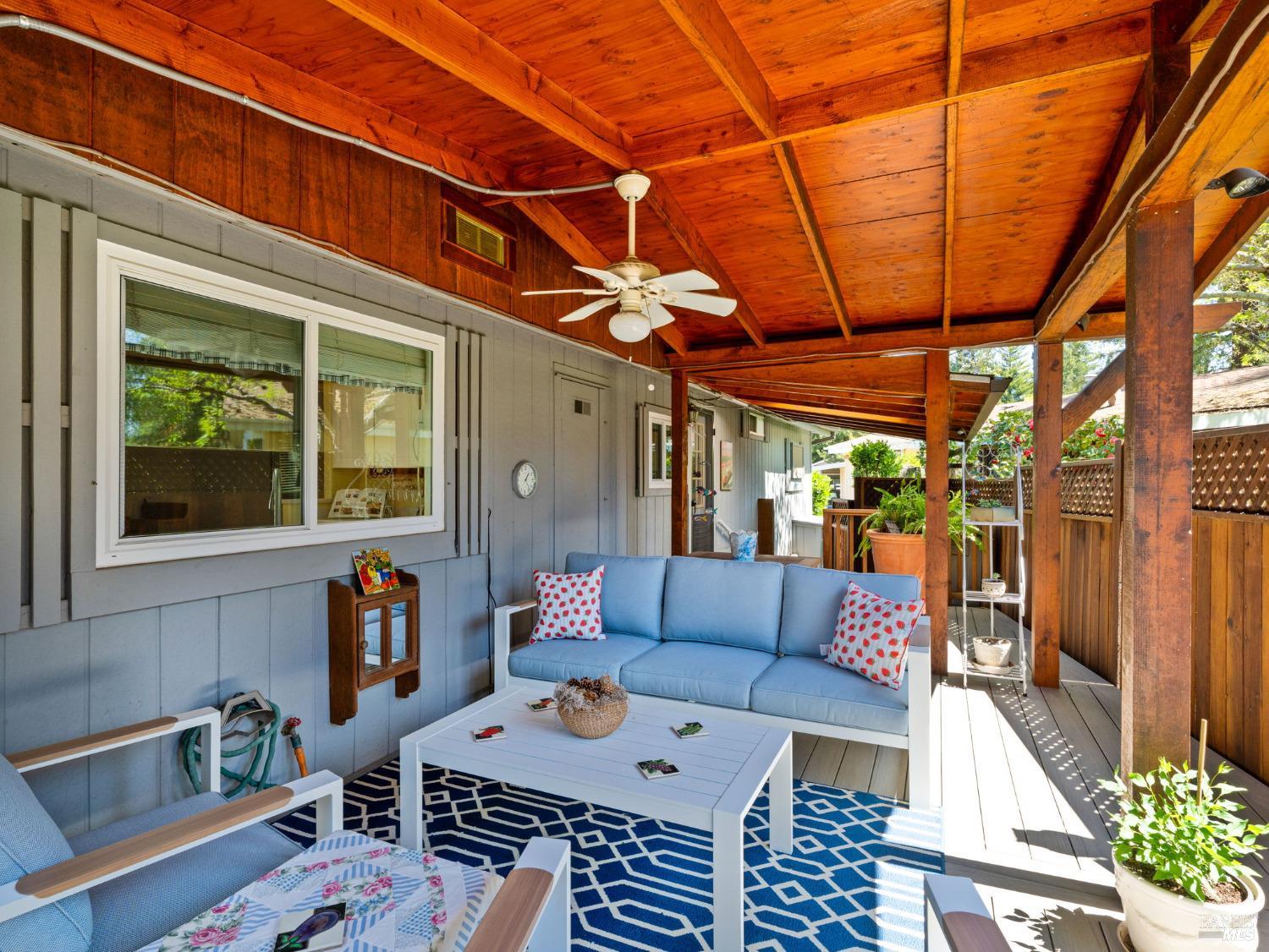 2 La Canada Ct