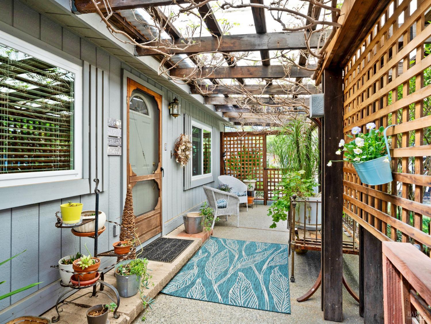 2 La Canada Ct