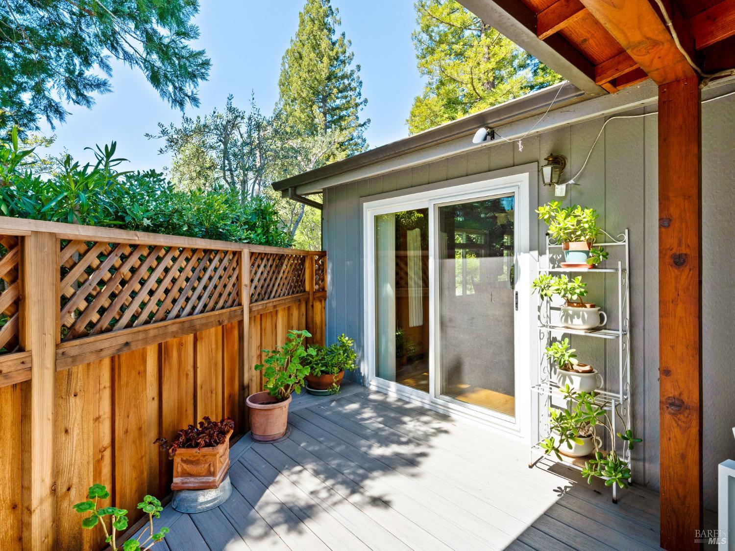 2 La Canada Ct