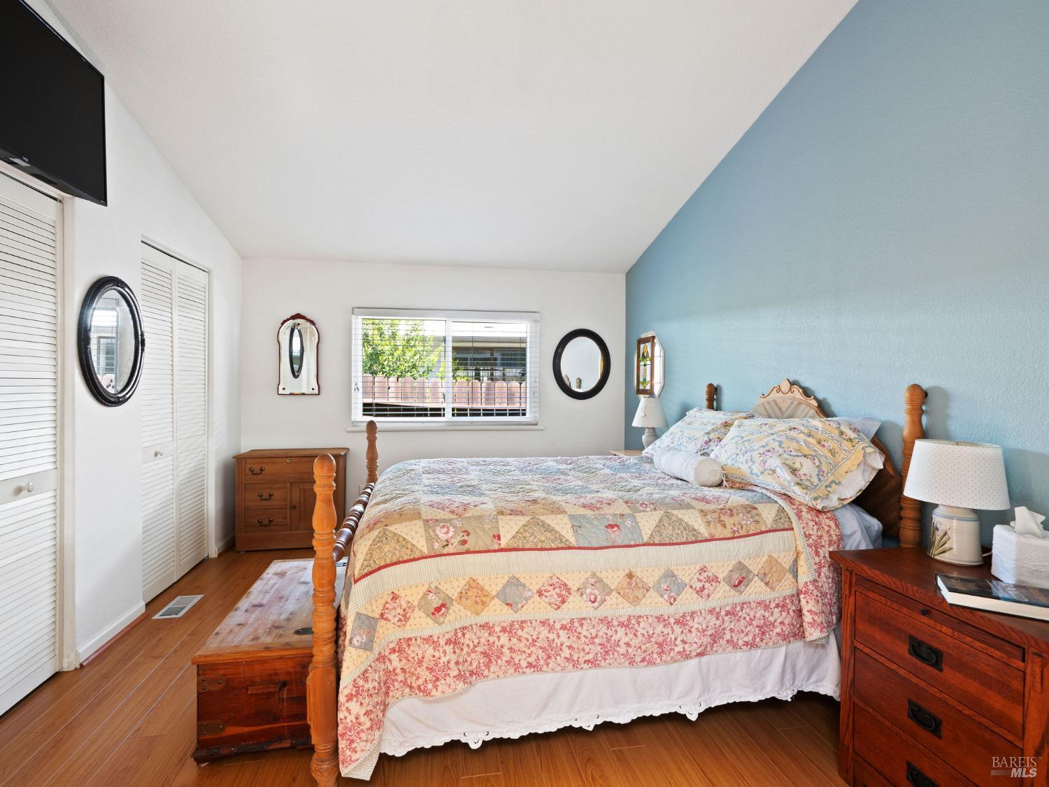 2 La Canada Ct