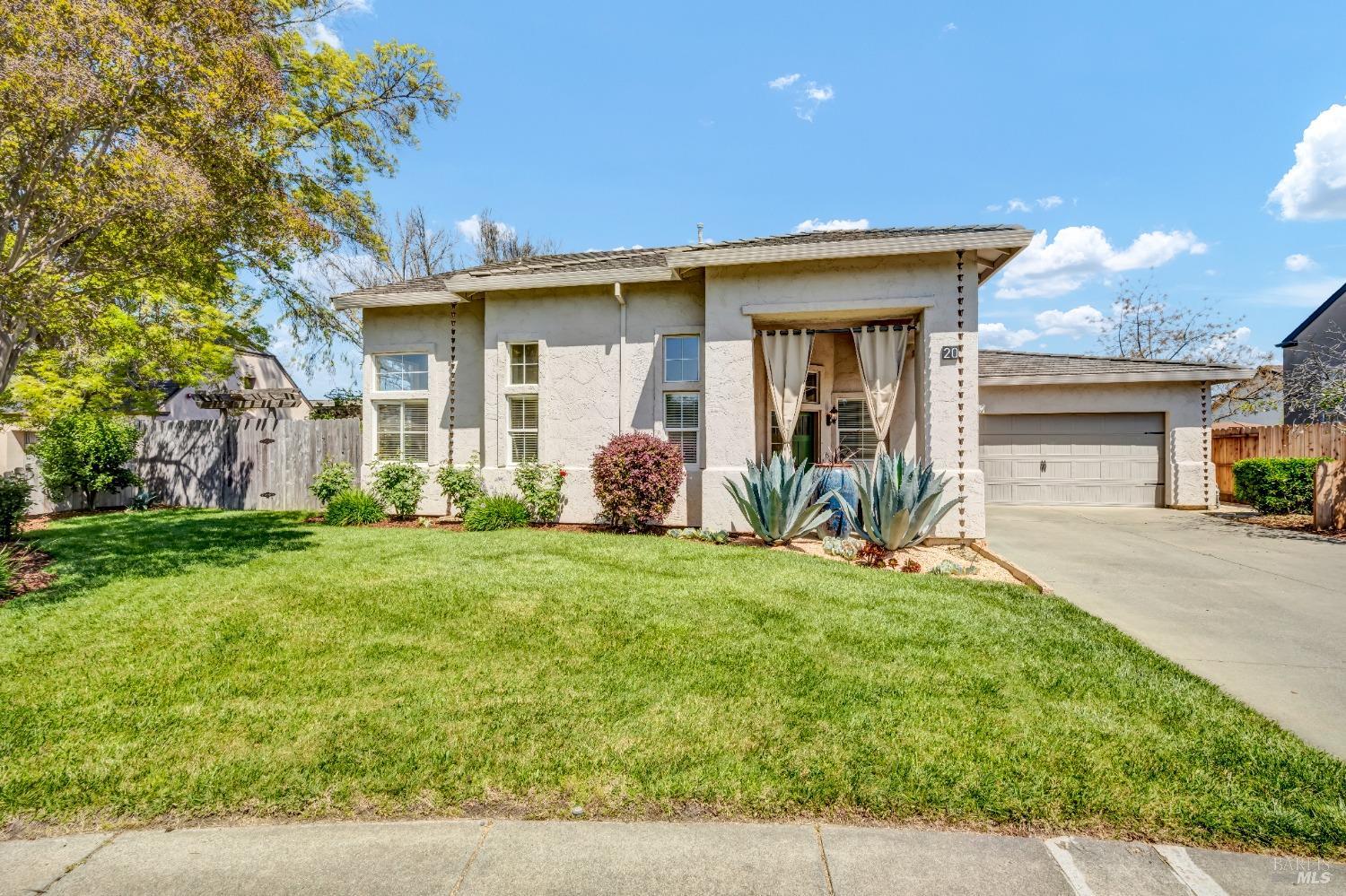 20 Lloyd Ct