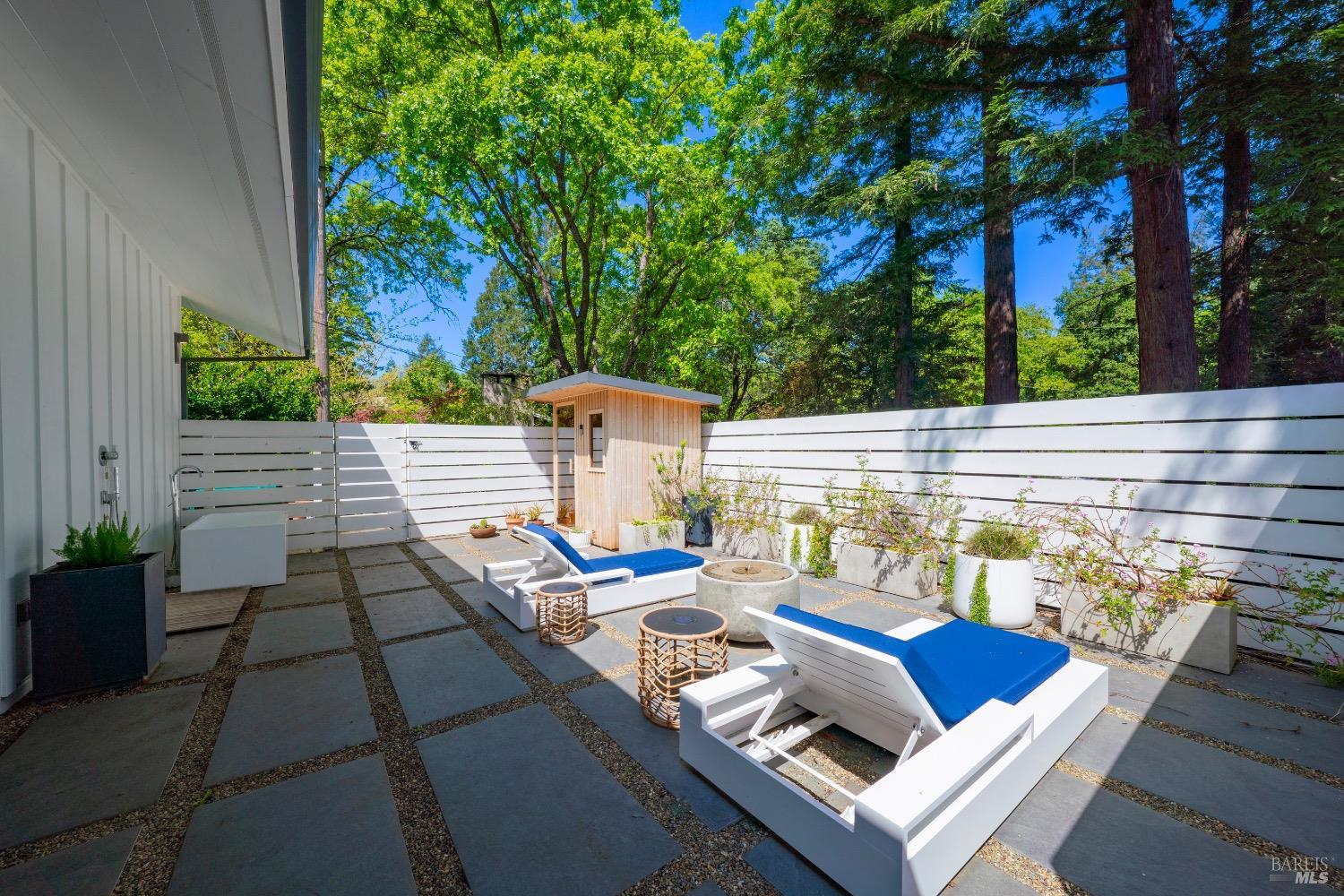 2225 Palmer Dr