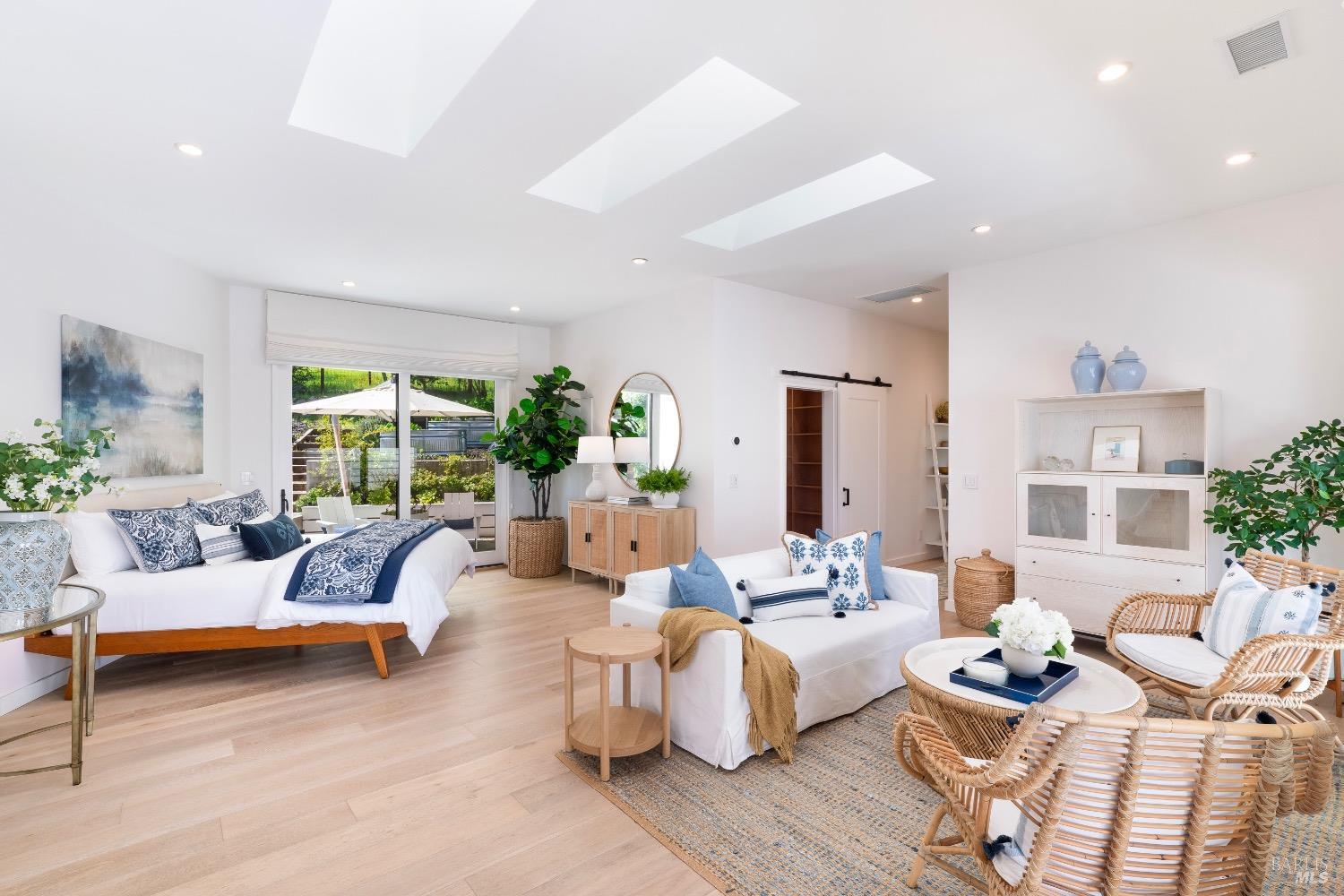 2225 Palmer Dr