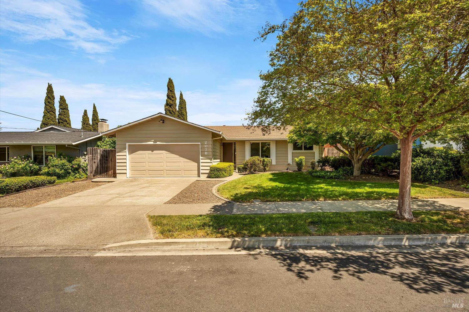 2078 Maria Dr