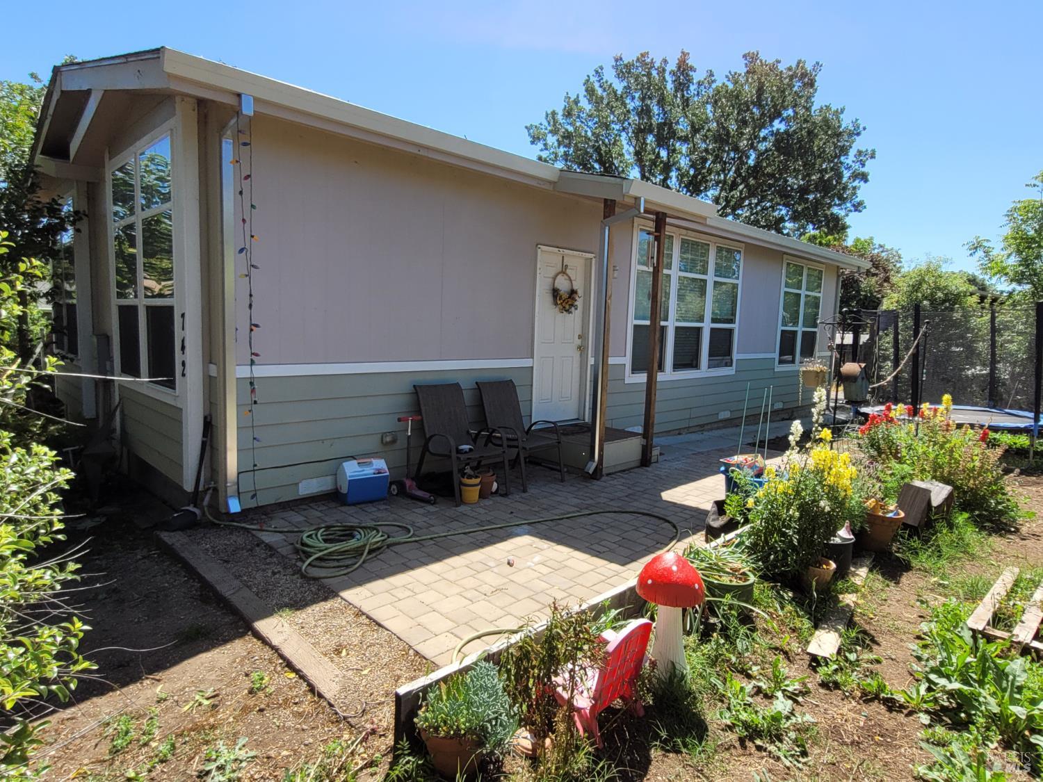 740-742 Verano Ave