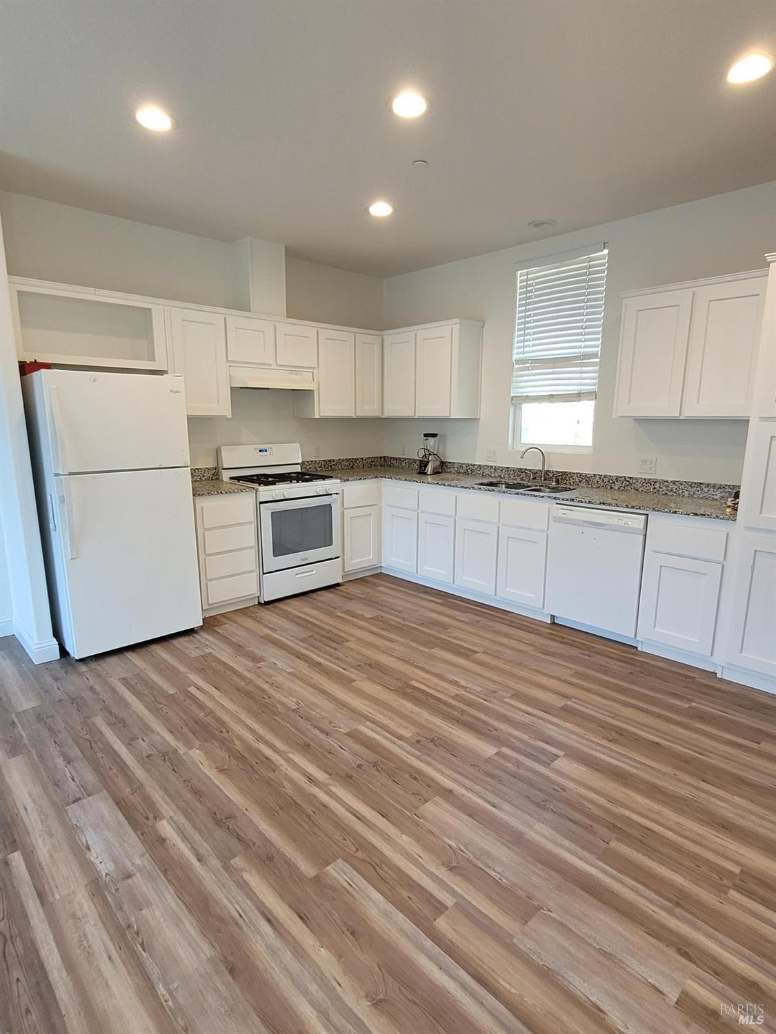 740-742 Verano Ave