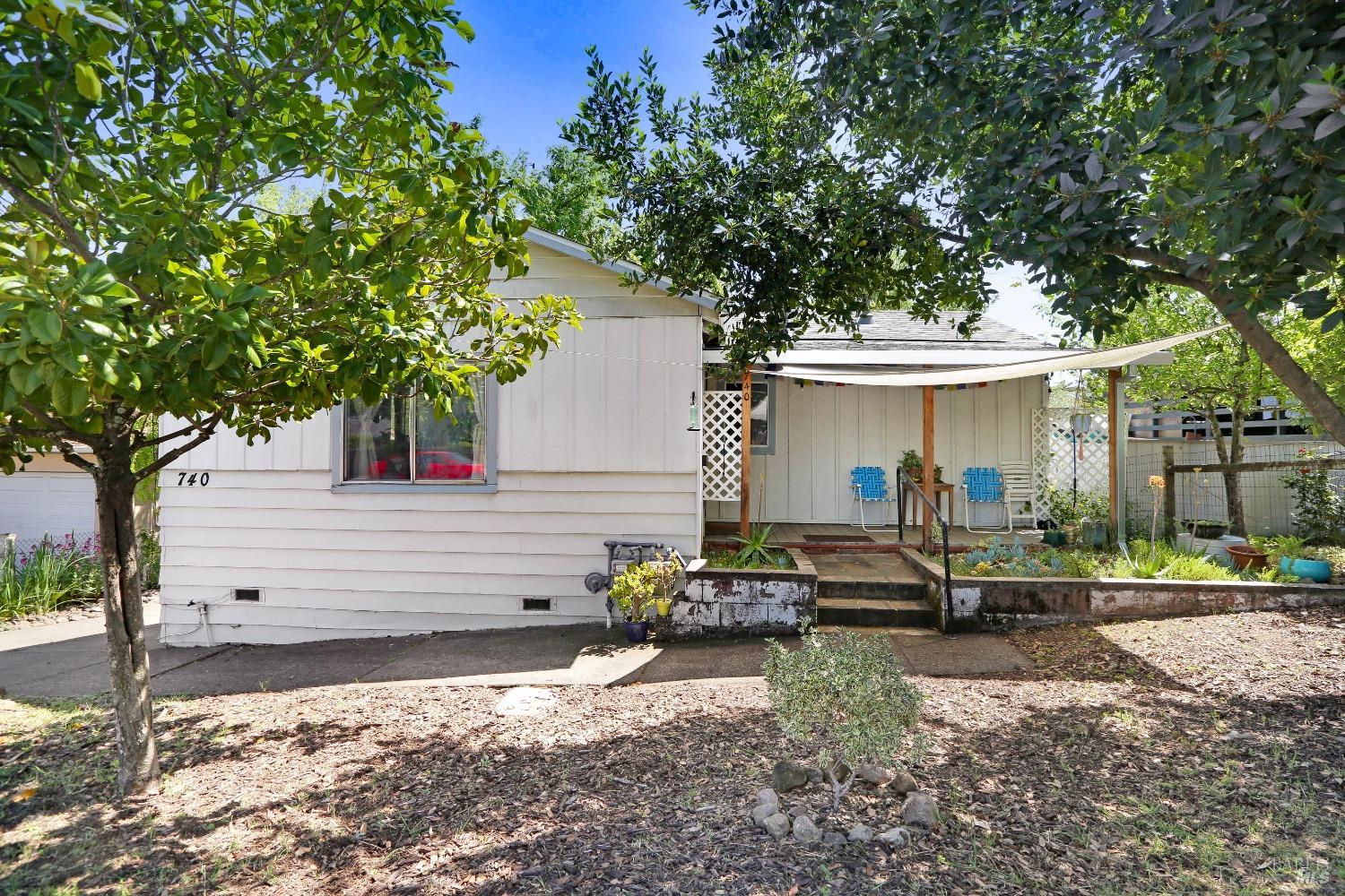 740-742 Verano Ave