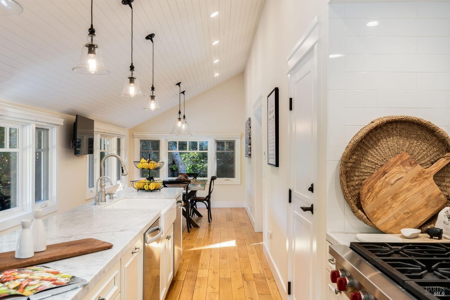 1450 Diamond Mountain Rd