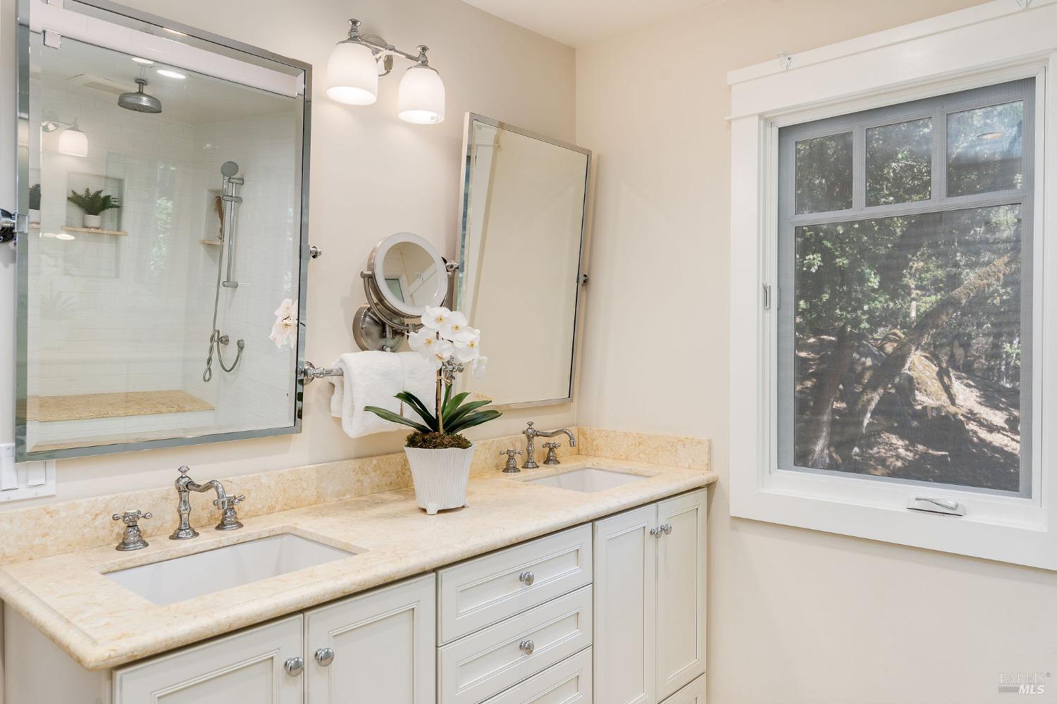 1450 Diamond Mountain Rd