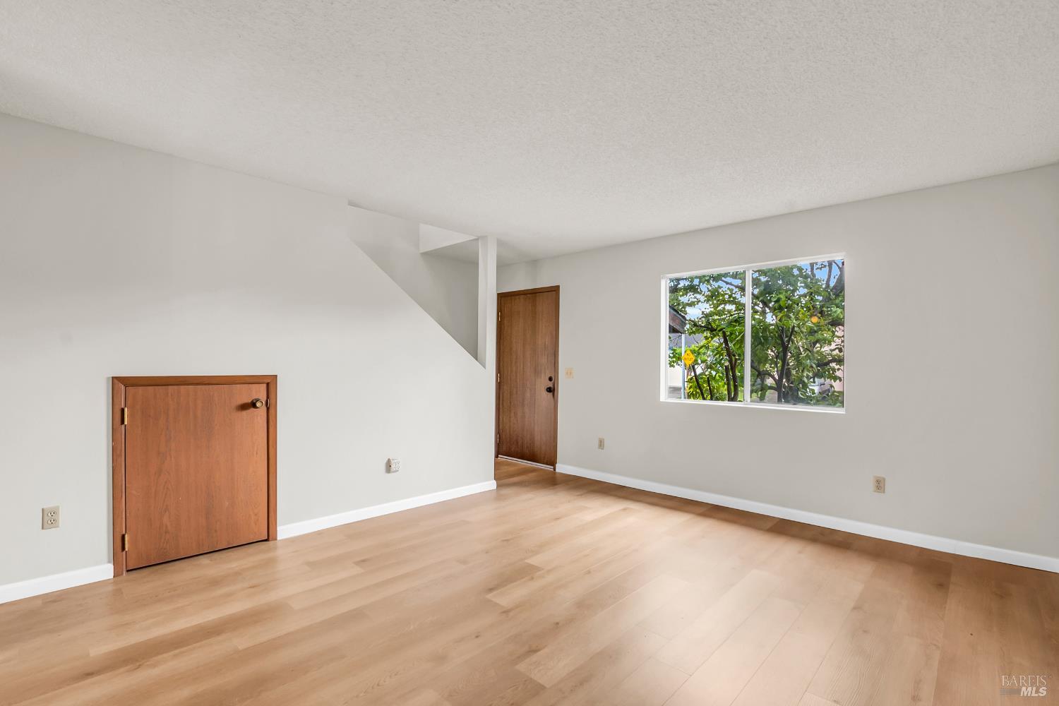 883 Arbor Ave