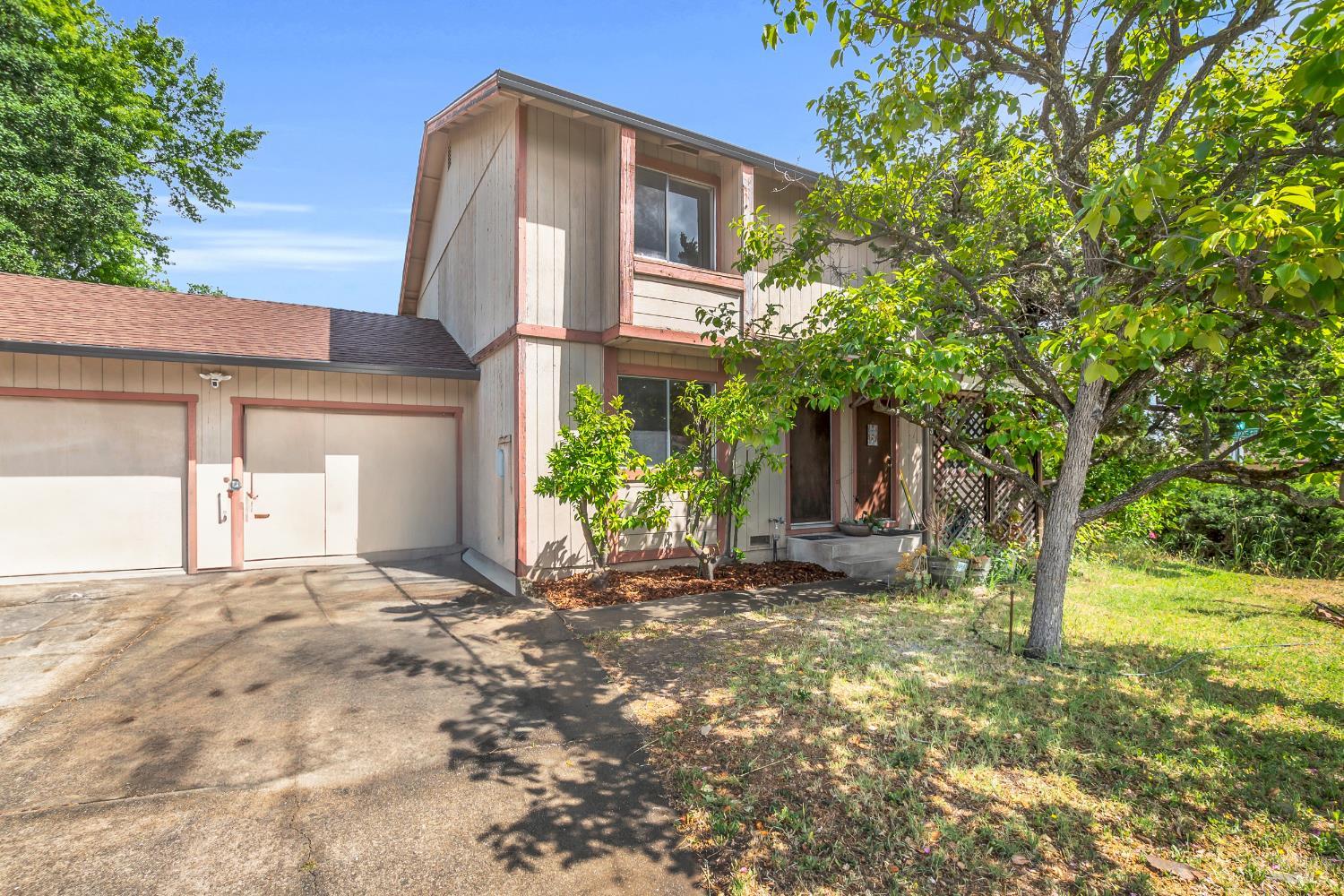 883 Arbor Ave