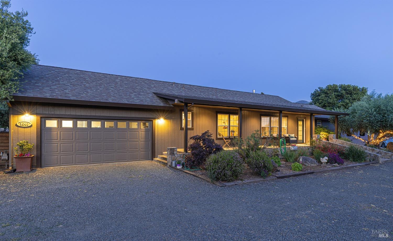 1040 Berry Ln