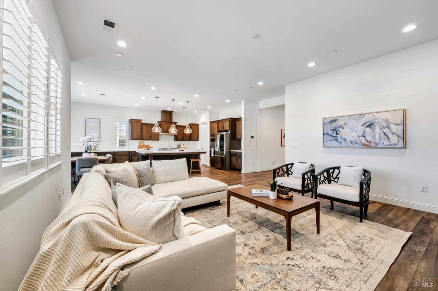 6006 Peacock Ct