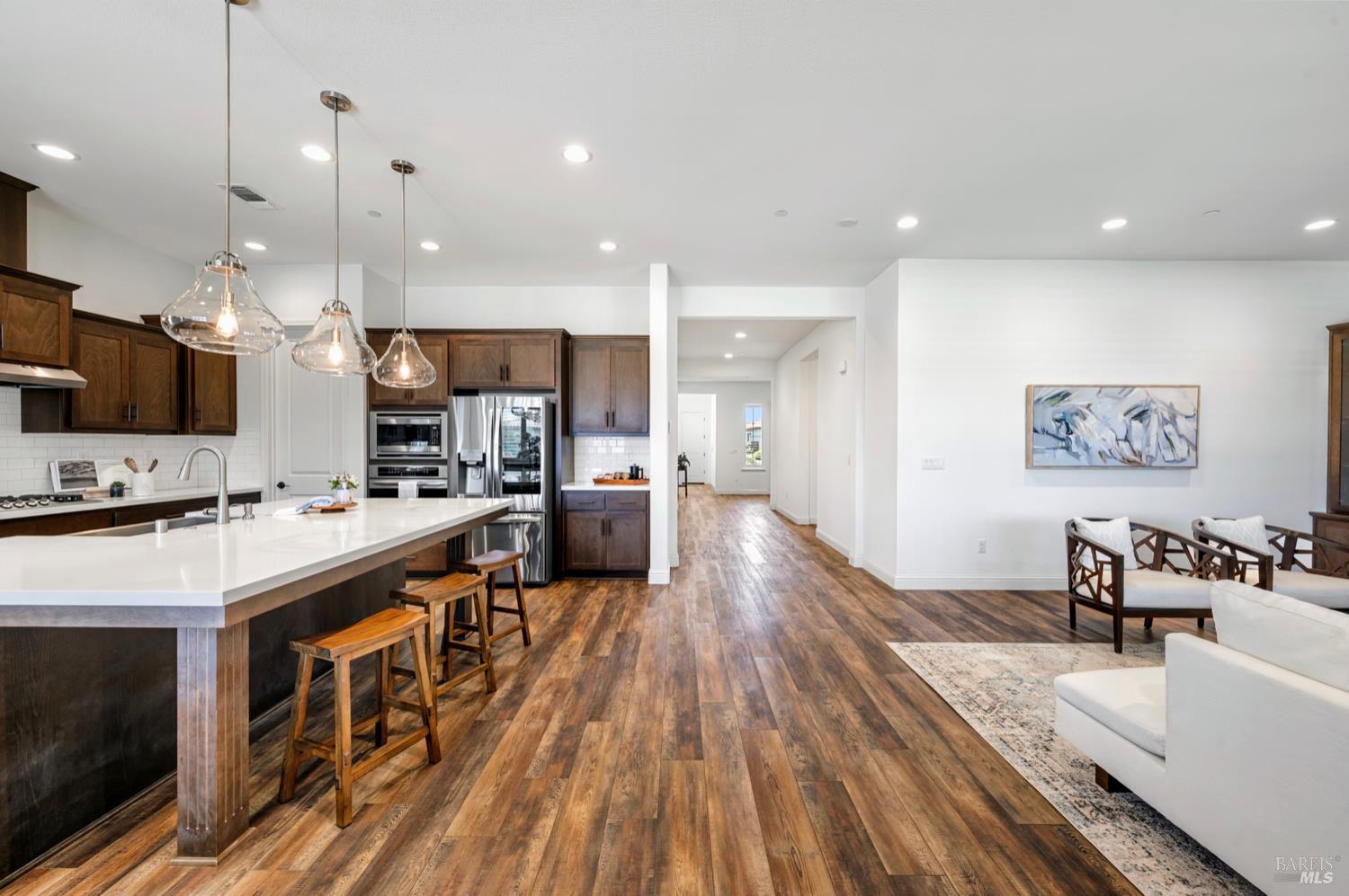 6006 Peacock Ct